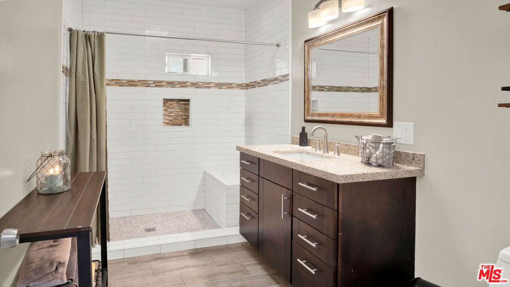 Residential Lease for rent at 252 E 47th Street, Los Angeles, Los Angeles County CA featuring 4 beds and 2 baths