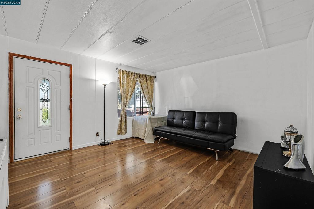 Manufactured In Park for sale at 137 Valencia Dr, Fairfield CA featuring 2 beds and 2 baths