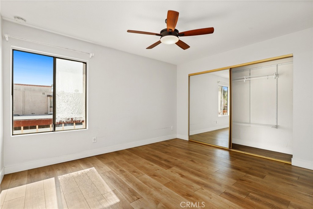 Residential for sale at 700 W La Veta Avenue T4, Orange CA featuring 2 beds and 2 baths