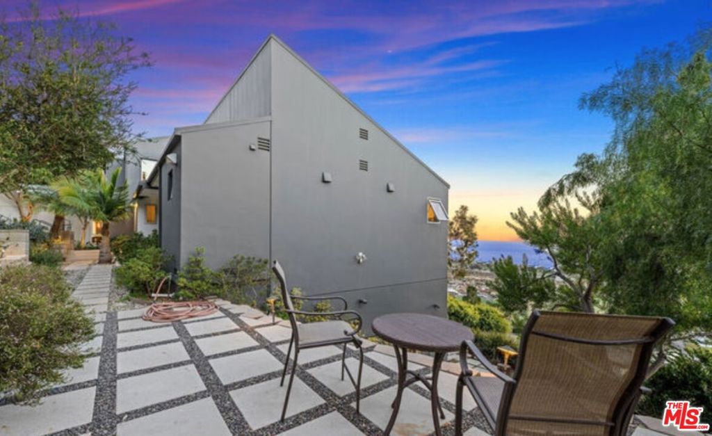 Residential Lease for rent at 23838 Harbor Vista Drive, Malibu CA featuring 2 beds and 2 baths