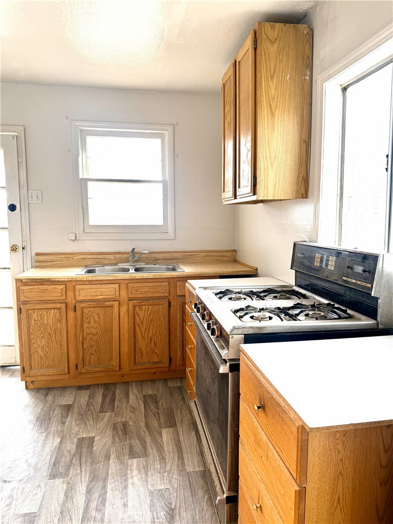 Residential for sale at 1574 Riverside, Barstow CA featuring 2 beds and 1 bath