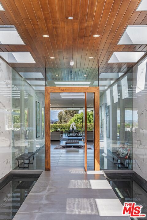 Residential for sale at 2002 LOMA VISTA Drive, Beverly Hills CA featuring 5 beds and 9 baths