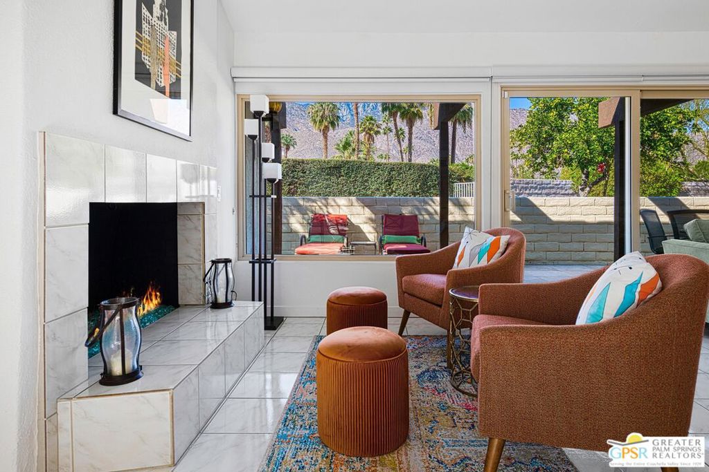 Residential for sale at 1719 Capri Circle, Palm Springs CA featuring 3 beds and 2 baths