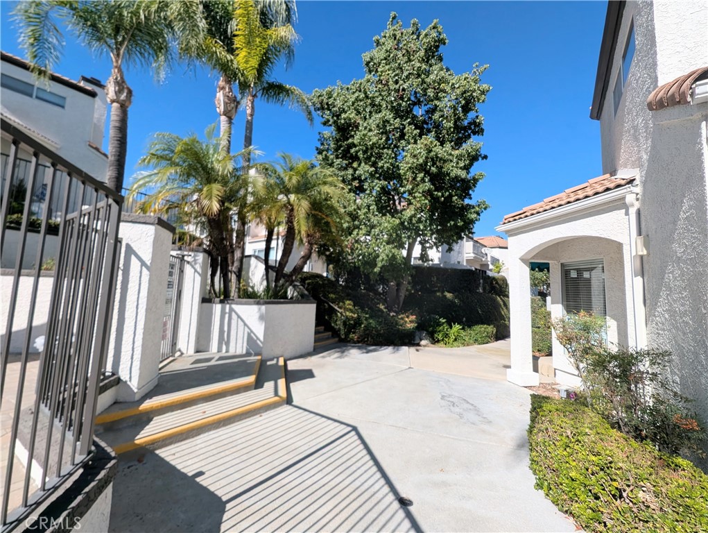 Residential Lease for rent at 13133 Le Parc 1009, Chino Hills CA featuring 2 beds and 3 baths