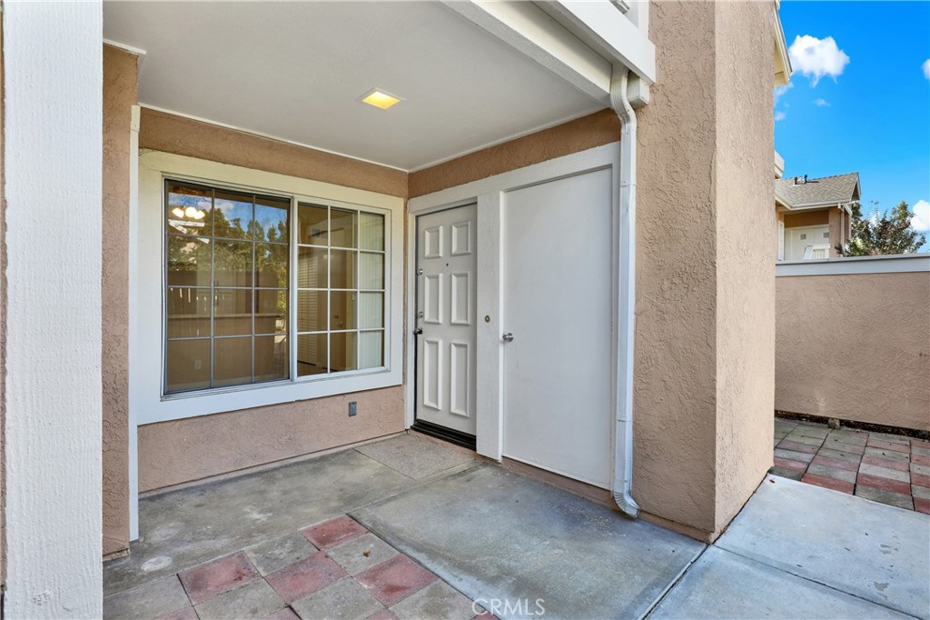 Residential for sale at 6 Greenfield, Irvine CA featuring 2 beds and 2 baths
