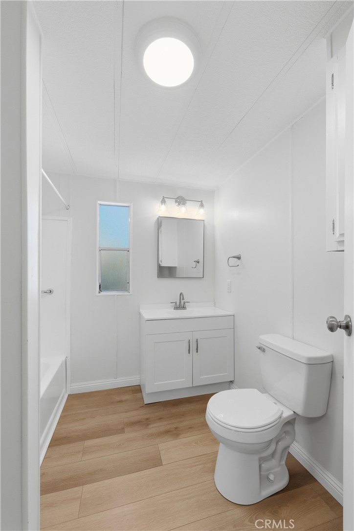 Residential for sale at 631 Santa Clara, Hemet CA featuring 1 bed and 1 bath