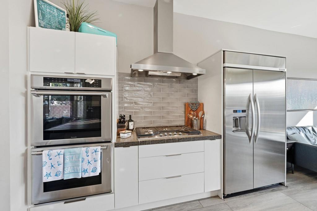 Residential Lease for rent at 1109 Hampton Ct., Encinitas CA featuring 3 beds and 2 baths