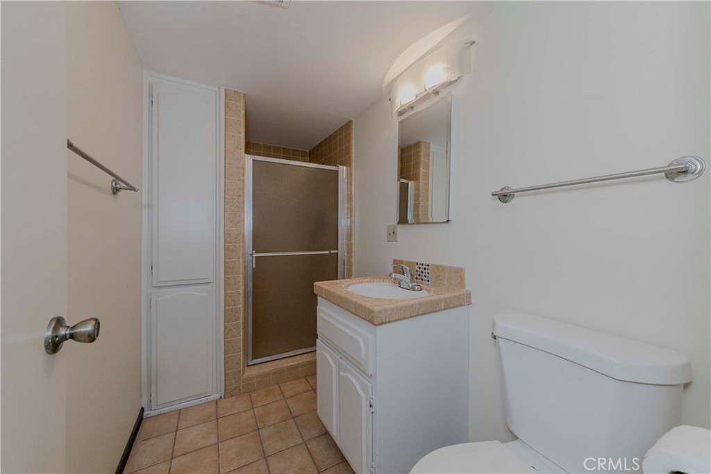 Residential Lease for rent at 1113 Steinhart Avenue, Redondo Beach, Los Angeles County CA featuring 3 beds and 3 baths