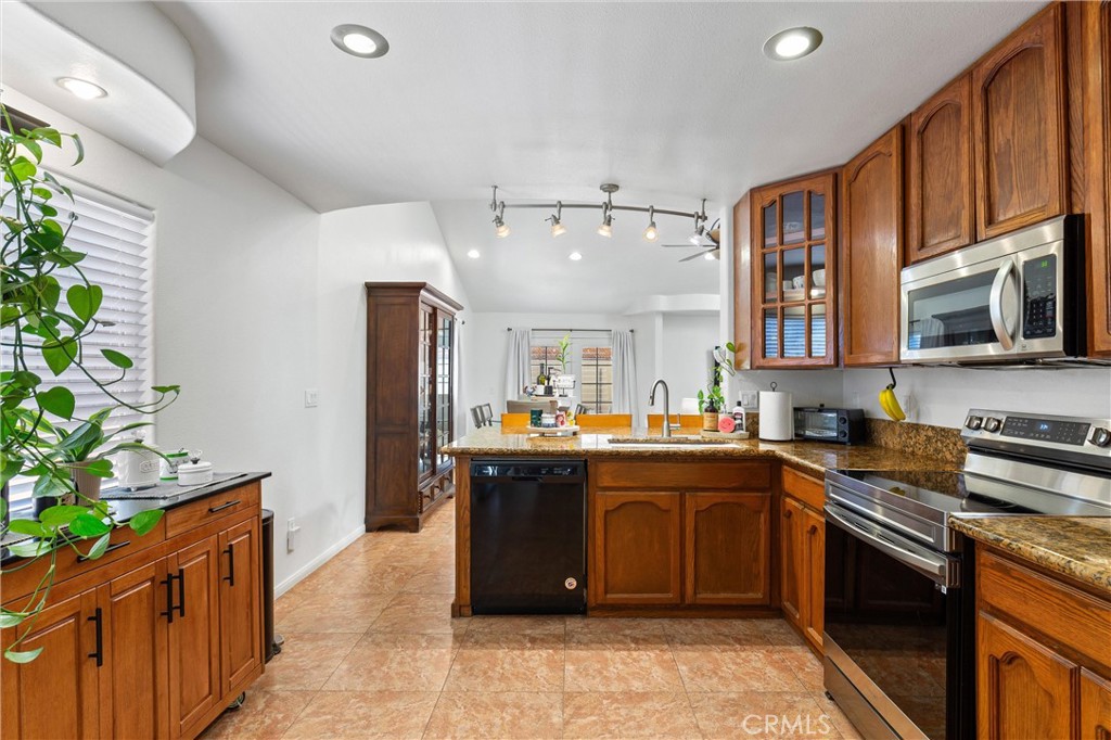 Residential for sale at 53965 Avenida Madero, La Quinta CA featuring 3 beds and 3 baths