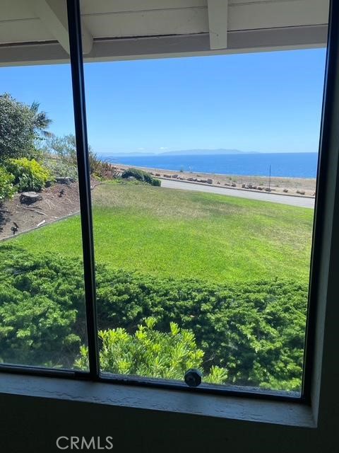 Residential Lease for rent at 2900 Paseo Del Mar, Palos Verdes Estates CA featuring 6 beds and 5 baths