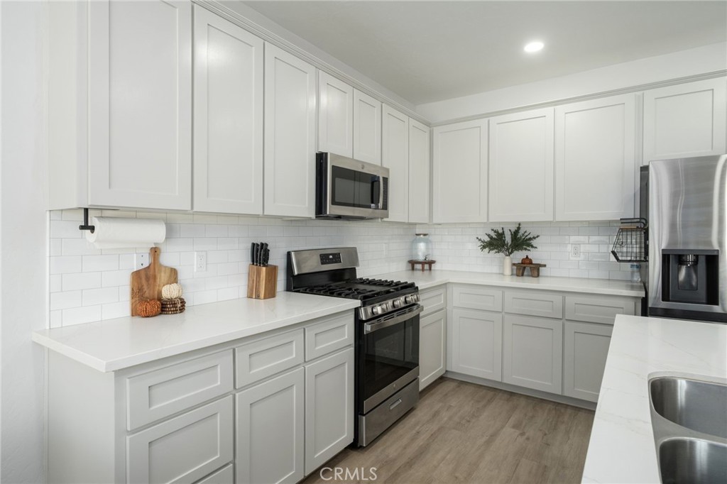 Residential for sale at 775 775 Kimball Lane, Hanford CA featuring 3 beds and 2 baths