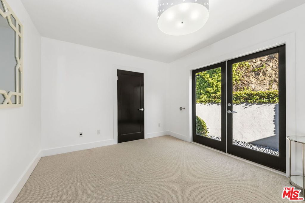 Residential Lease for rent at 2601 Nichols Canyon Road, Los Angeles, Los Angeles County CA featuring 3 beds and 3 baths