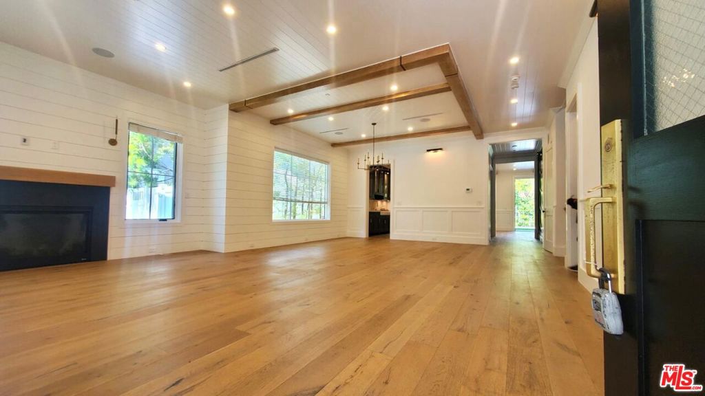 Residential Lease for rent at 9607 Kirkside Road, Los Angeles, Los Angeles County CA featuring 6 beds and 7 baths
