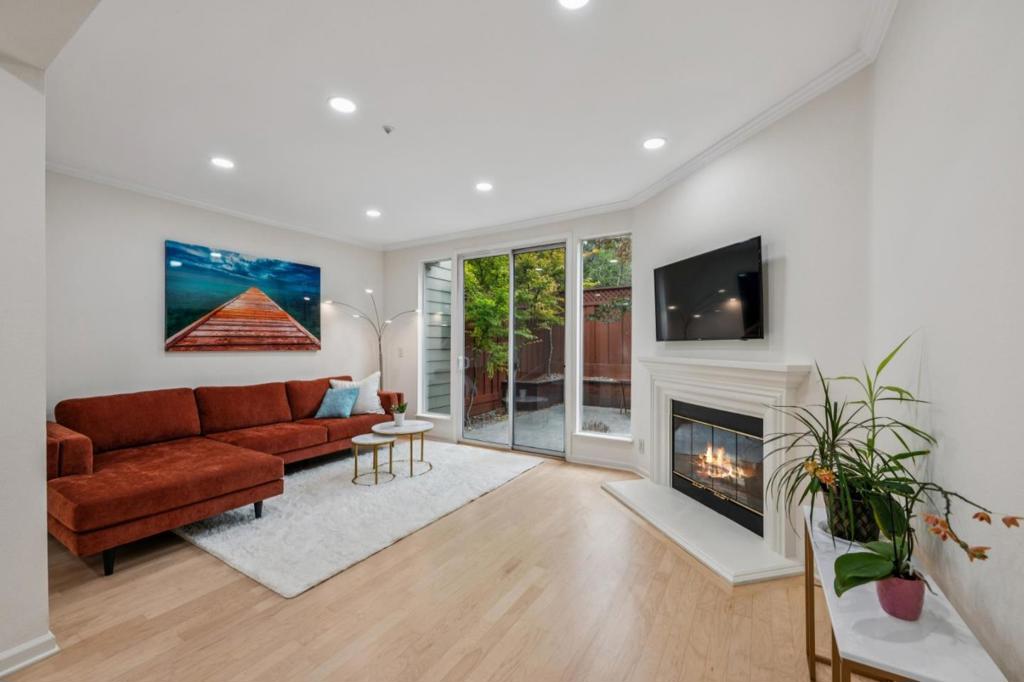 Residential for sale at 600 Willow Road 8, Menlo Park CA featuring 2 beds and 3 baths