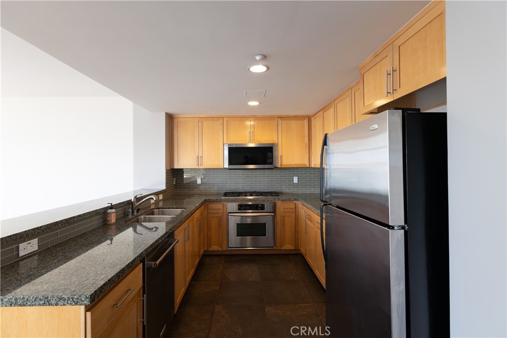 Residential Lease for rent at 400 W Ocean Boulevard 402, Long Beach CA featuring 2 beds and 2 baths