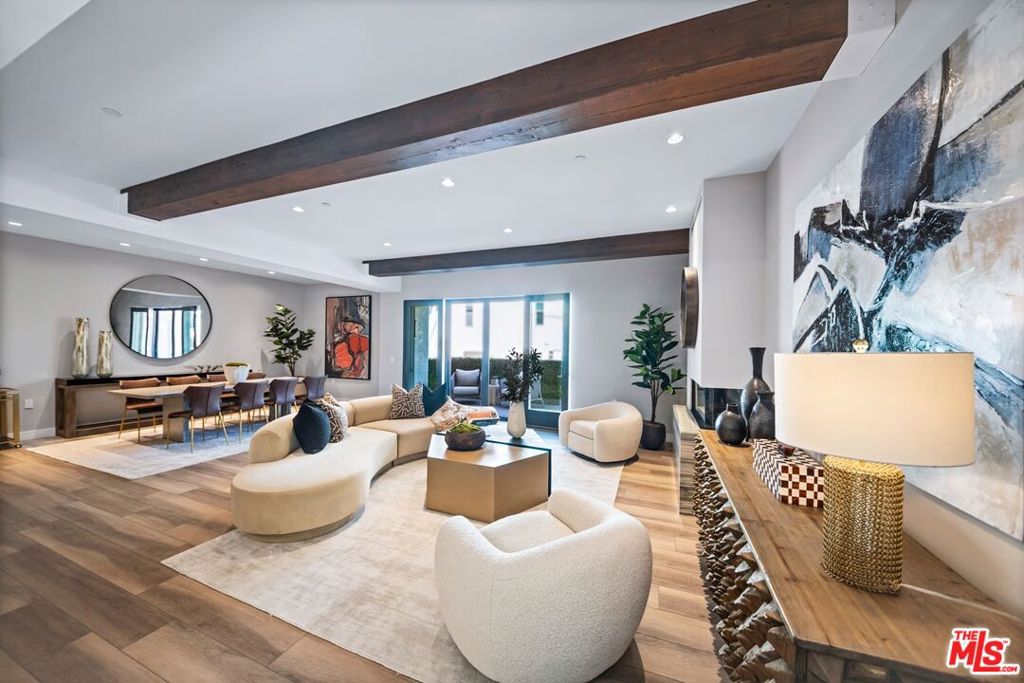 Residential Lease for rent at 160 N La Peer Drive 203, Beverly Hills, Los Angeles County CA featuring 2 beds and 3 baths