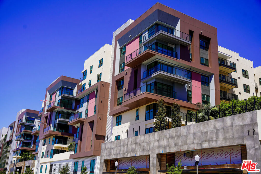 Residential Lease for rent at 800 N Front Street 2329, Burbank, Los Angeles County CA featuring 1 bed and 1 bath