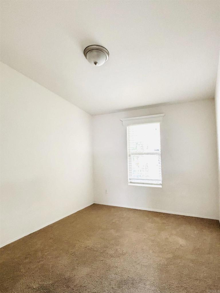 Manufactured In Park for sale at 1010 E Bobier Drive 137, Vista CA featuring 3 beds and 2 baths