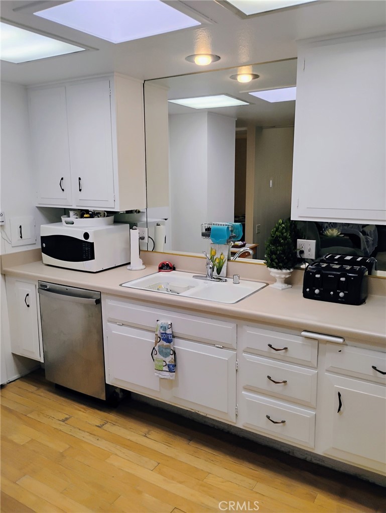 Residential for sale at 13381 El Dorado Dr., M8-202C, Seal Beach CA featuring 3 beds and 1 bath