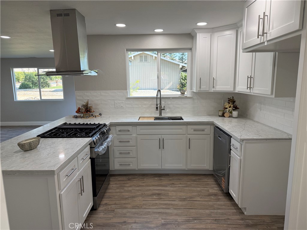 Residential for sale at 24323 Avenue 324, Woodlake CA featuring 3 beds and 2 baths