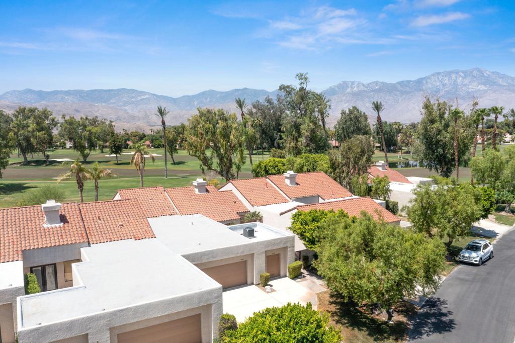 Residential Lease for rent at 10403 Sunningdale Drive, Rancho Mirage CA featuring 2 beds and 2 baths