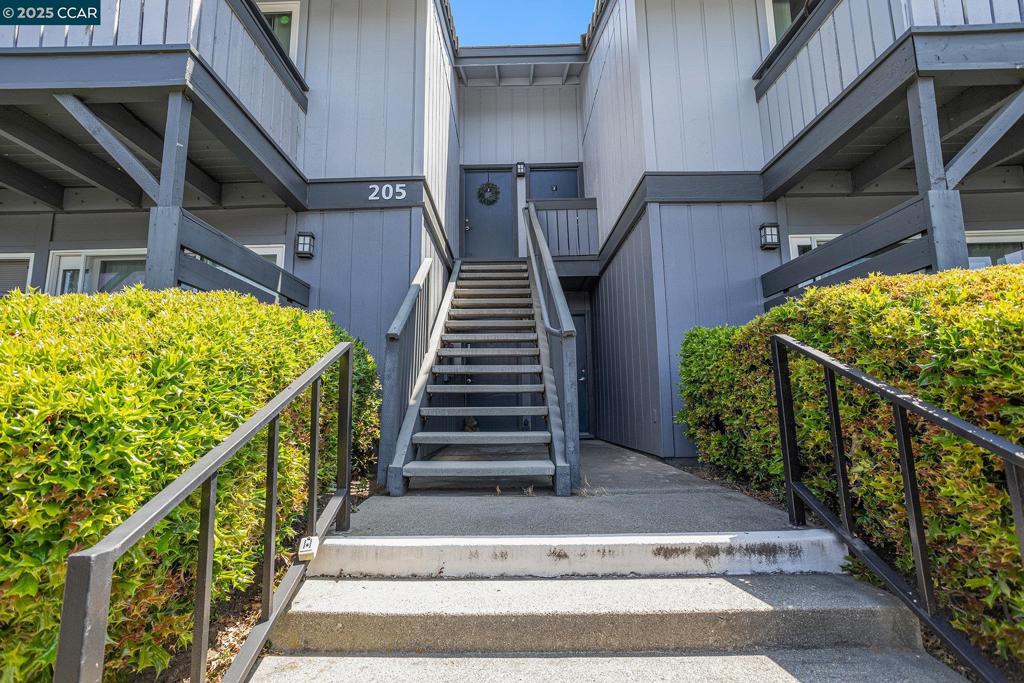 Residential for sale at 205 Masters Ct 3, Walnut Creek CA featuring 1 bed and 1 bath
