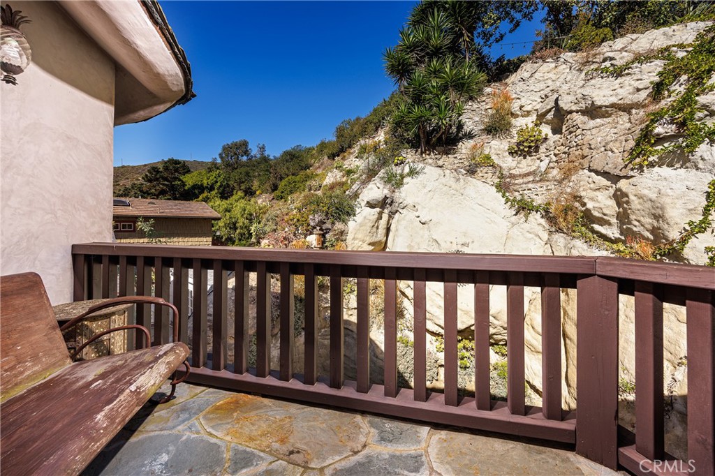 Residential Lease for rent at 266 Canyon Acres, Laguna Beach CA featuring 2 beds and 3 baths