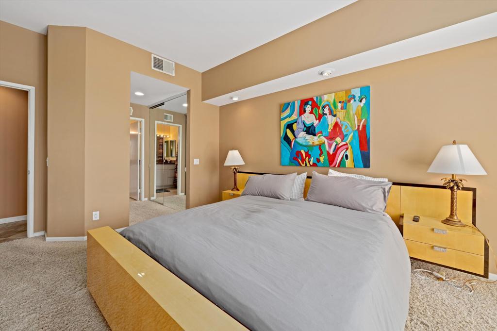 Residential for sale at 54053 Oak Hill, La Quinta CA featuring 2 beds and 2 baths