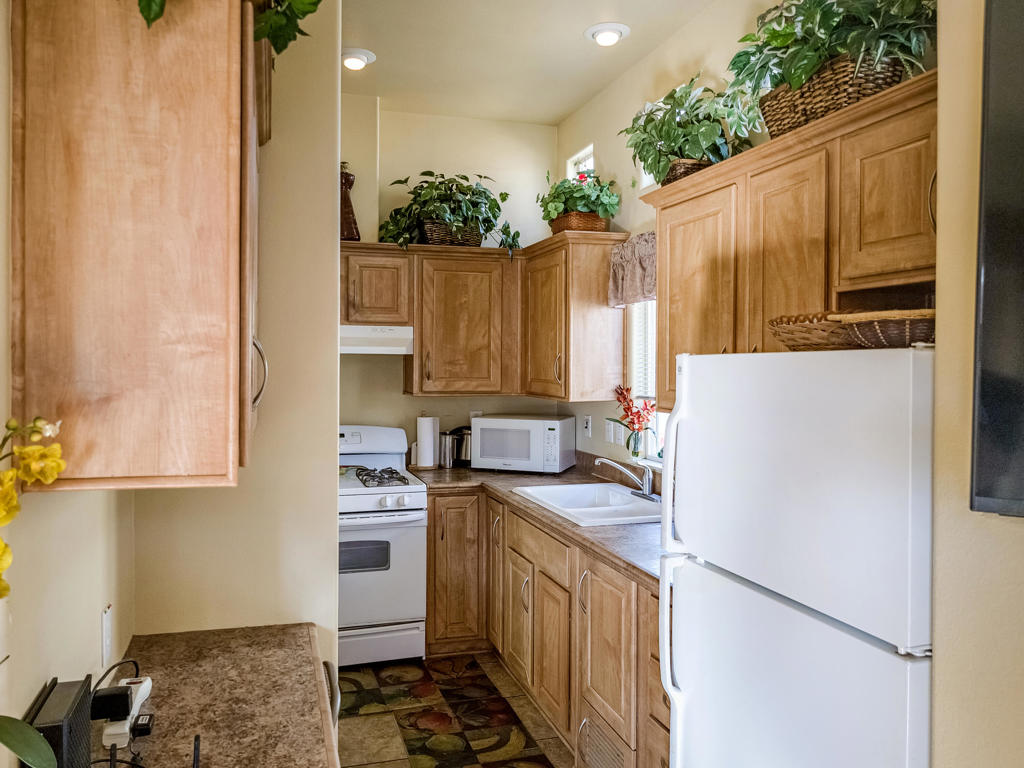 Manufactured In Park for sale at 70200 Dillon Road 437, Desert Hot Springs CA featuring 1 bed and 1 bath