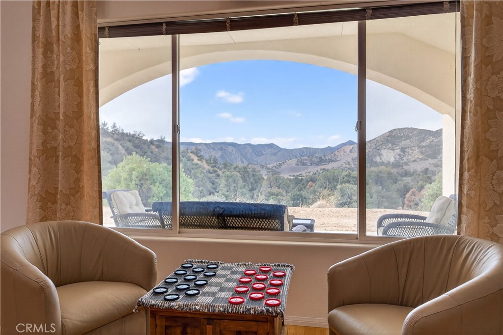 Residential for sale at 29499 Hwy 33, Maricopa CA featuring 3 beds and 4 baths