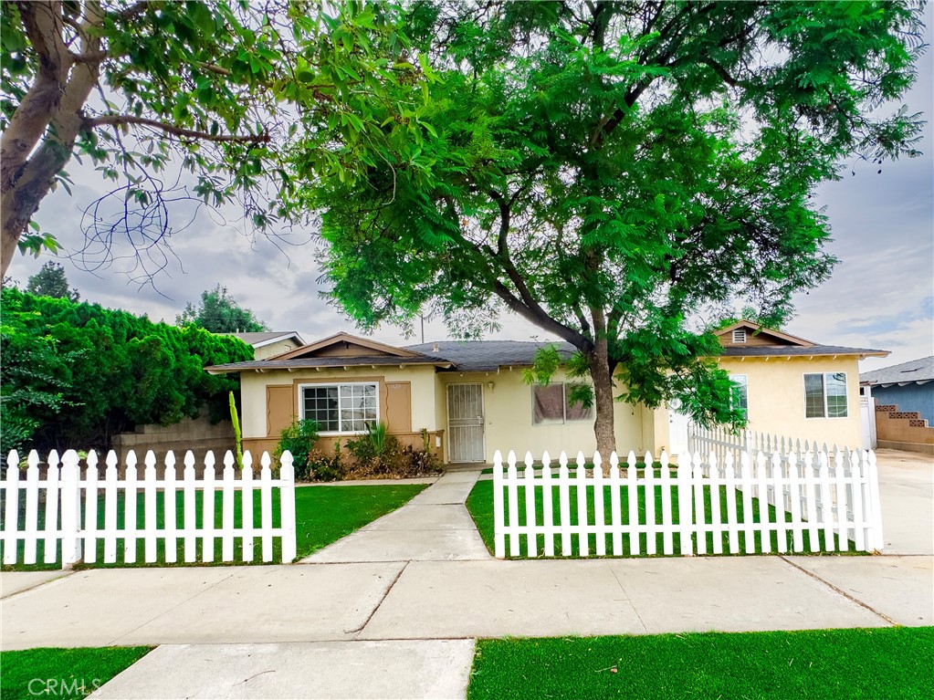 Residential for sale at 1420 Avenida Del Vista, Corona CA featuring 4 beds and 3 baths