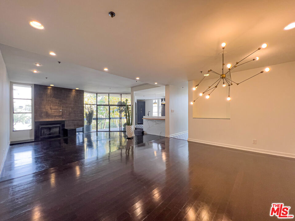 Residential Lease for rent at 935 Westbourne Drive 103, West Hollywood CA featuring 3 beds and 3 baths