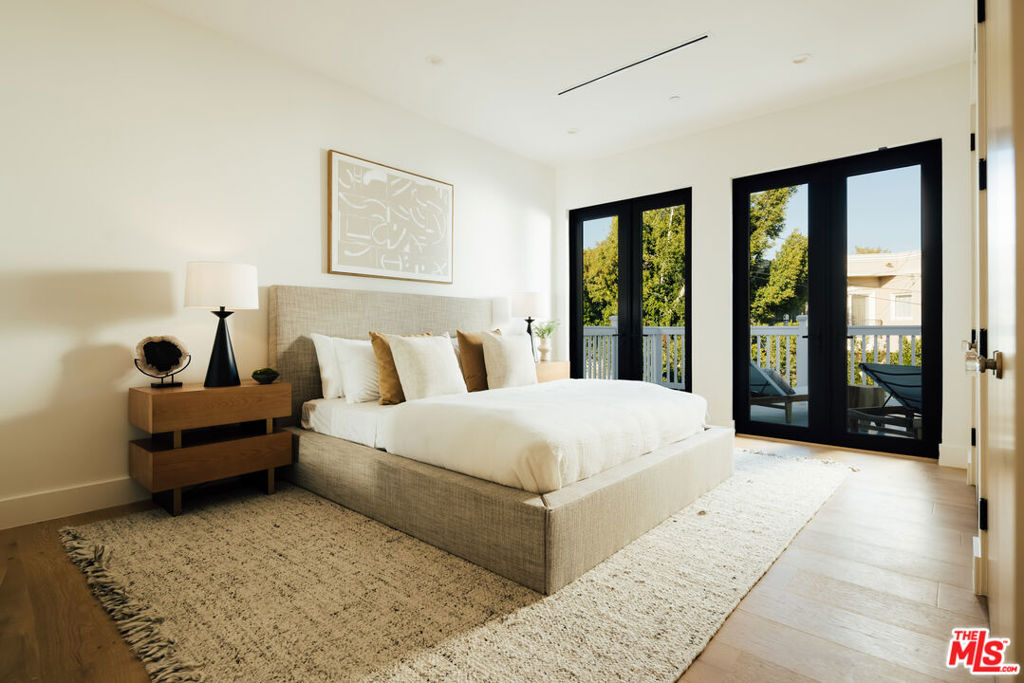 Residential for sale at 162 N Rexford Drive, Beverly Hills CA featuring 5 beds and 5 baths