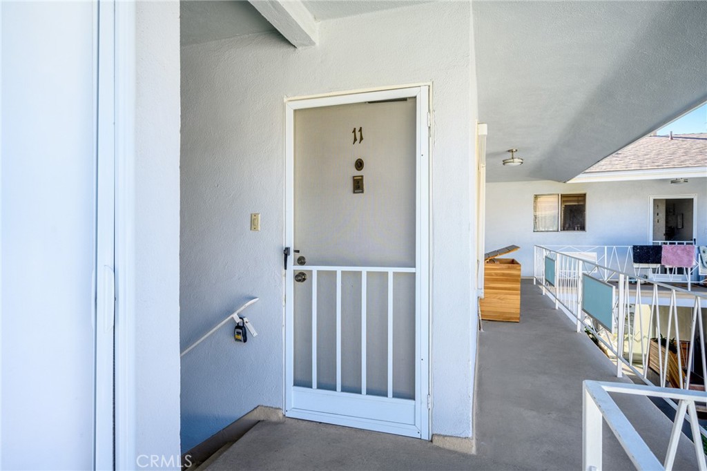 Residential Lease for rent at 7969 Norton Avenue 15, West Hollywood, Los Angeles County CA featuring 1 bed and 1 bath