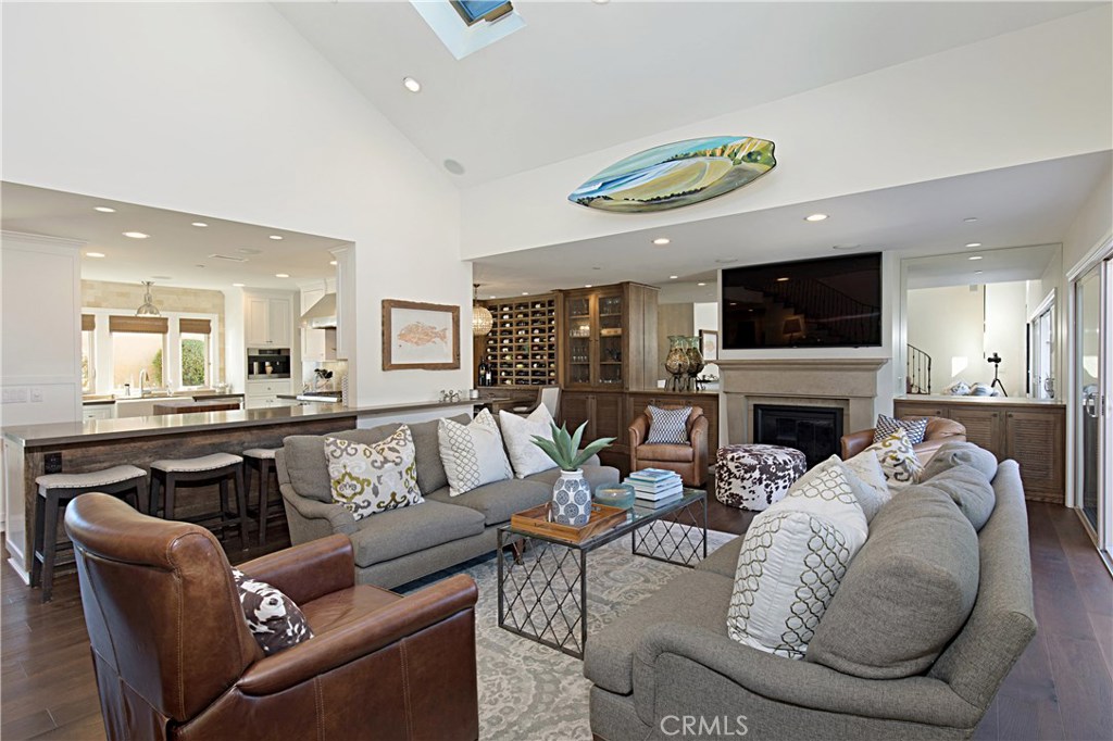 Residential Lease for rent at 23711 Colima Bay, Dana Point CA featuring 4 beds and 3 baths