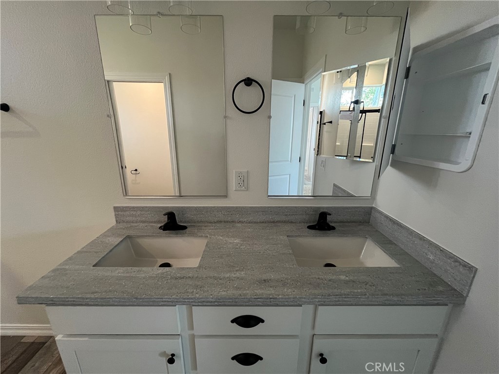 Manufactured In Park for sale at 1550 Rimpau Avenue 42, Corona CA featuring 4 beds and 2 baths