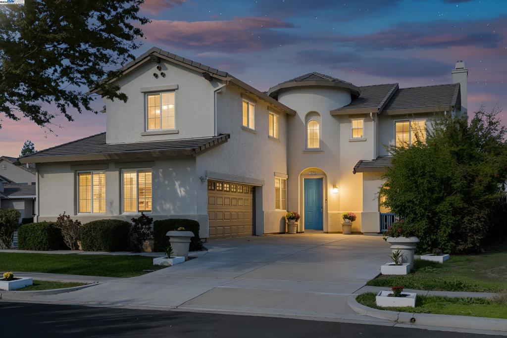 Residential for sale at 1459 Mesa Creek Dr, Patterson CA featuring 4 beds and 3 baths