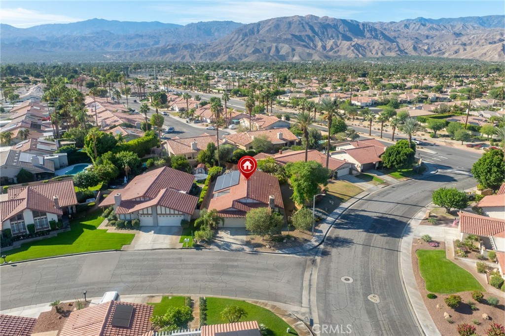 Residential for sale at 40472 Periwinkle Court, Palm Desert CA featuring 3 beds and 2 baths
