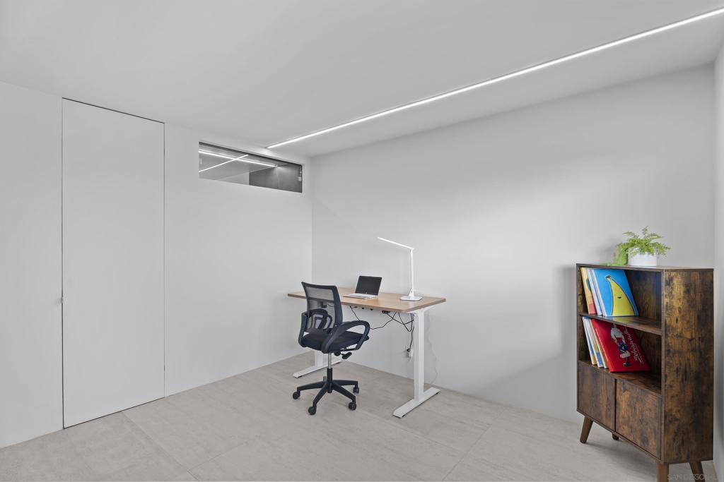 Residential for sale at 4944 Cass St 604, San Diego CA featuring 2 beds and 2 baths