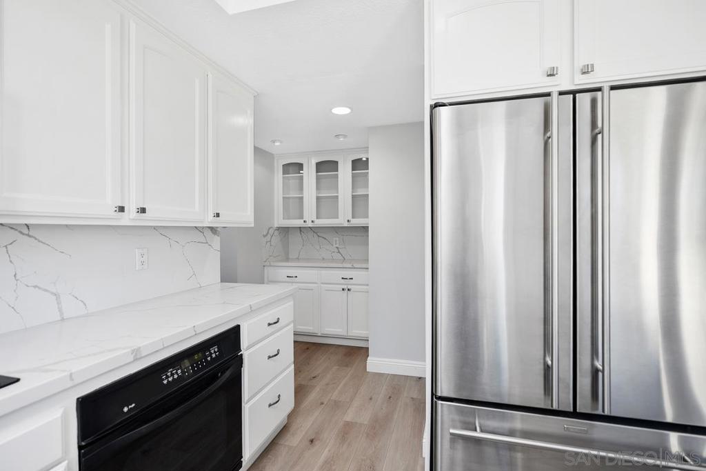 Residential for sale at 14 Dragonfly 25, Irvine CA featuring 3 beds and 2 baths