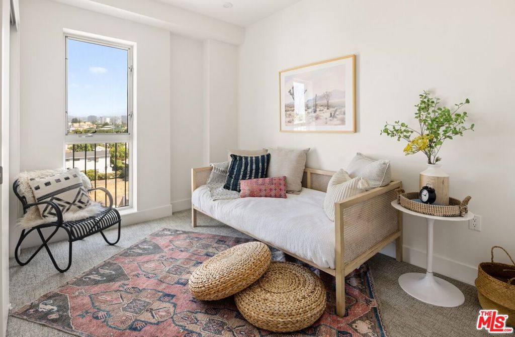 Residential Lease for rent at 2600 S Sepulveda Boulevard Unit 103, Los Angeles, Los Angeles County CA featuring 4 beds and 4 baths