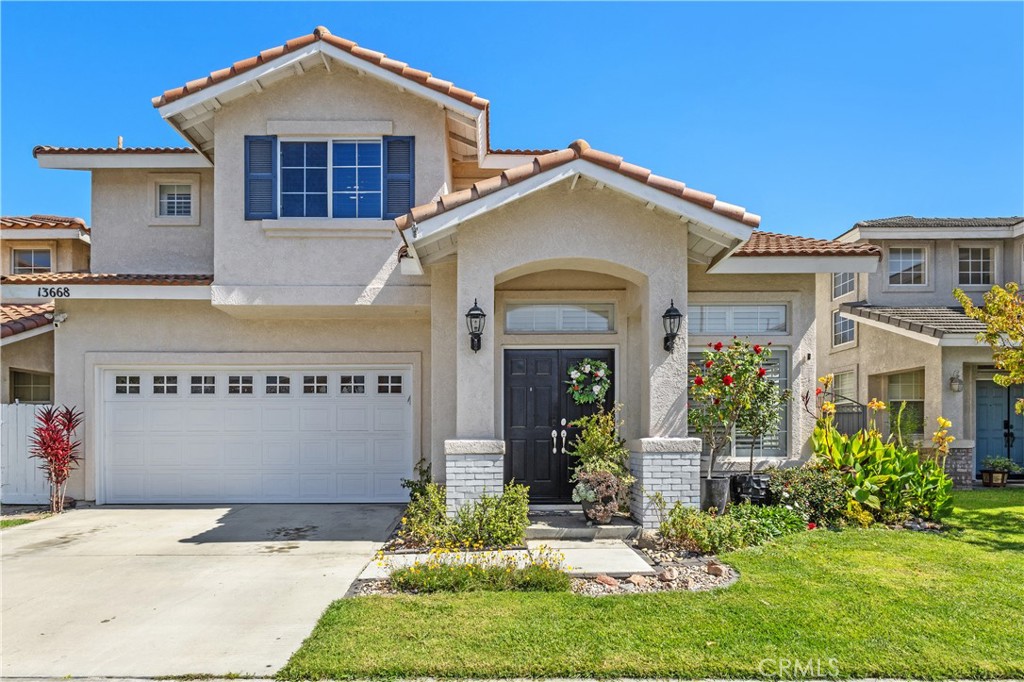 Residential Lease for rent at 13668 Kingsbridge, Westminster CA featuring 3 beds and 3 baths