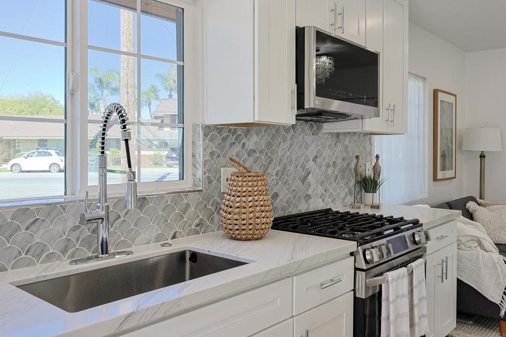 Residential Lease for rent at 937 Olive, Coronado CA featuring 2 beds and 2 baths