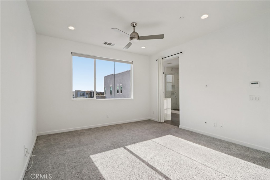 Residential for sale at 170 Fable, Irvine CA featuring 1 bed and 2 baths