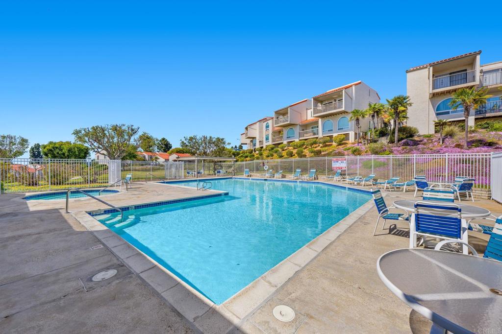 Residential Lease for rent at 908 Caminito Madrigal D, Carlsbad CA featuring 2 beds and 2 baths