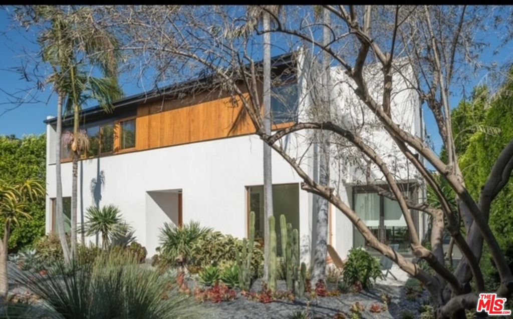 Residential Lease for rent at 800 N Orlando Avenue, West Hollywood CA featuring 5 beds and 6 baths