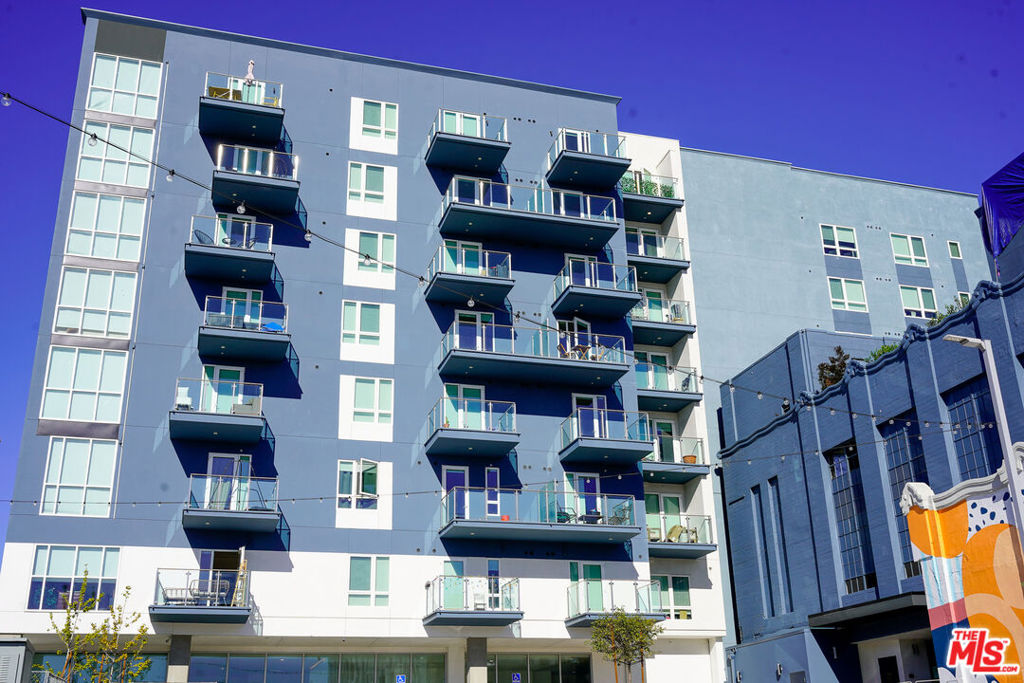 Residential Lease for rent at 800 Western Avenue 510, Los Angeles, Los Angeles County CA and 1 bath