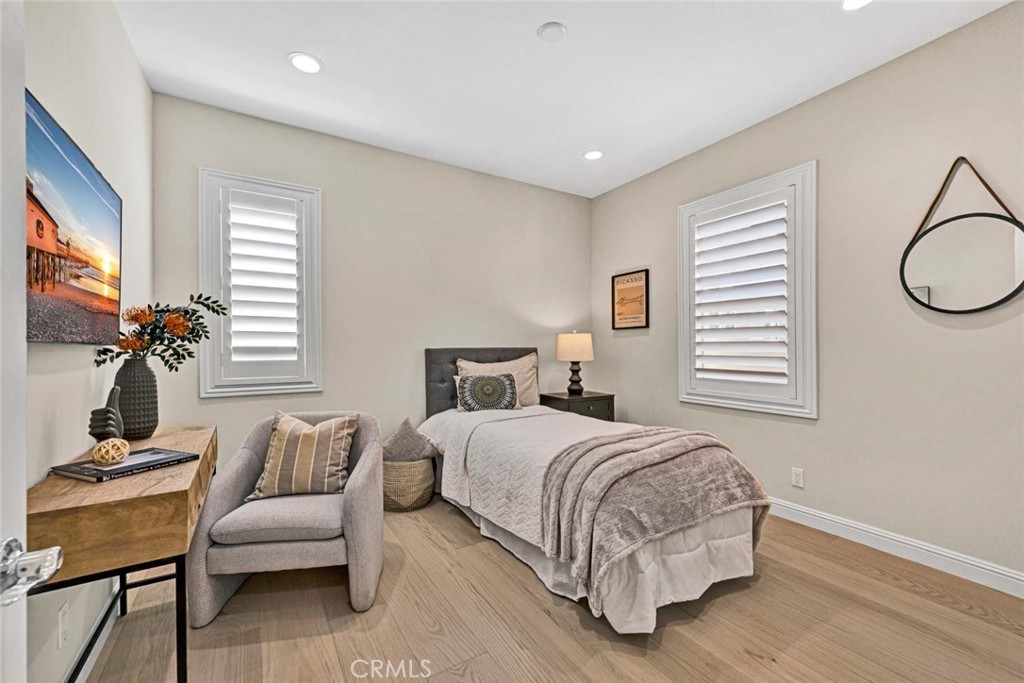 Residential for sale at 98 Pinnacle Dr, Lake Forest CA featuring 4 beds and 5 baths