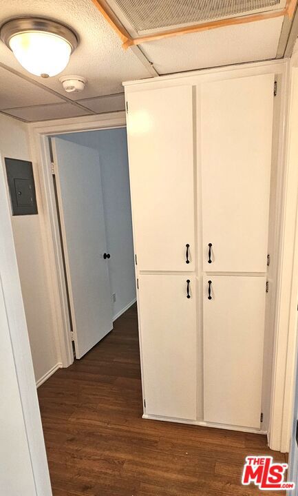 Residential Lease for rent at 2349 S Bentley Avenue 3, Los Angeles, Los Angeles County CA featuring 2 beds and 2 baths