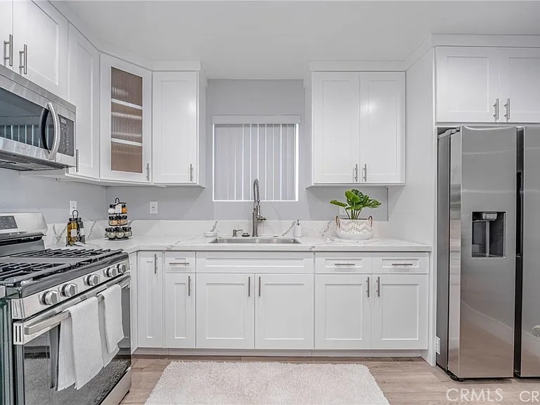 Residential Lease for rent at 232 East Gage Avenue, Los Angeles, Los Angeles County CA featuring 5 beds and 6 baths